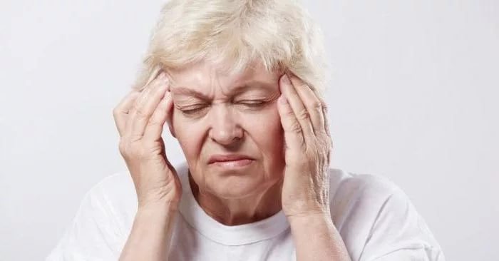 Если болит в области сердца и кружится голова