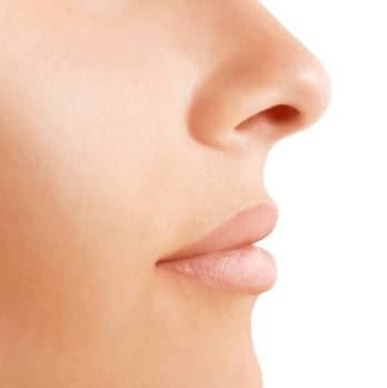 Когда болит нос и голова