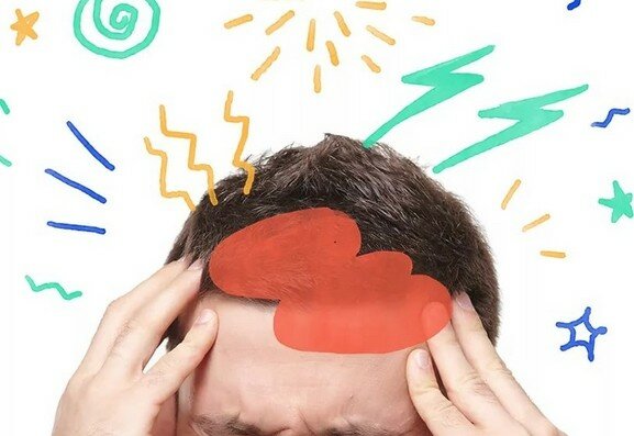 Болит голова в области лба над бровью